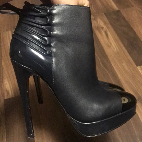 Roberto Cavalli (Just cavalli) booties. - Picture 5 of 7